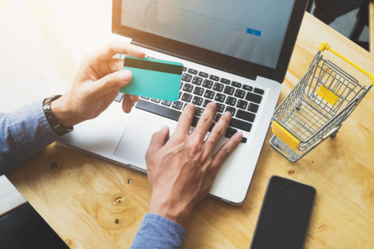 affiliate marketing vs dropshipping